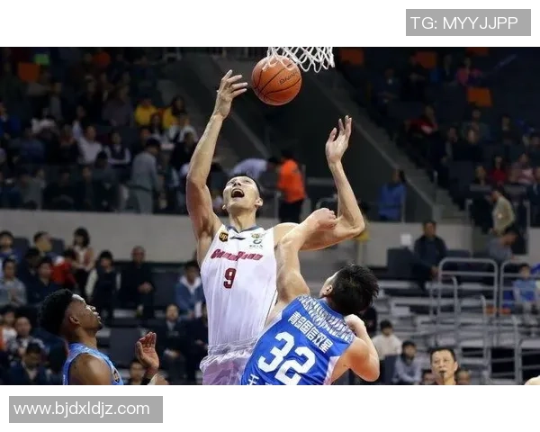 武汉排球队在全国锦标赛中以92分稳居积分榜首位